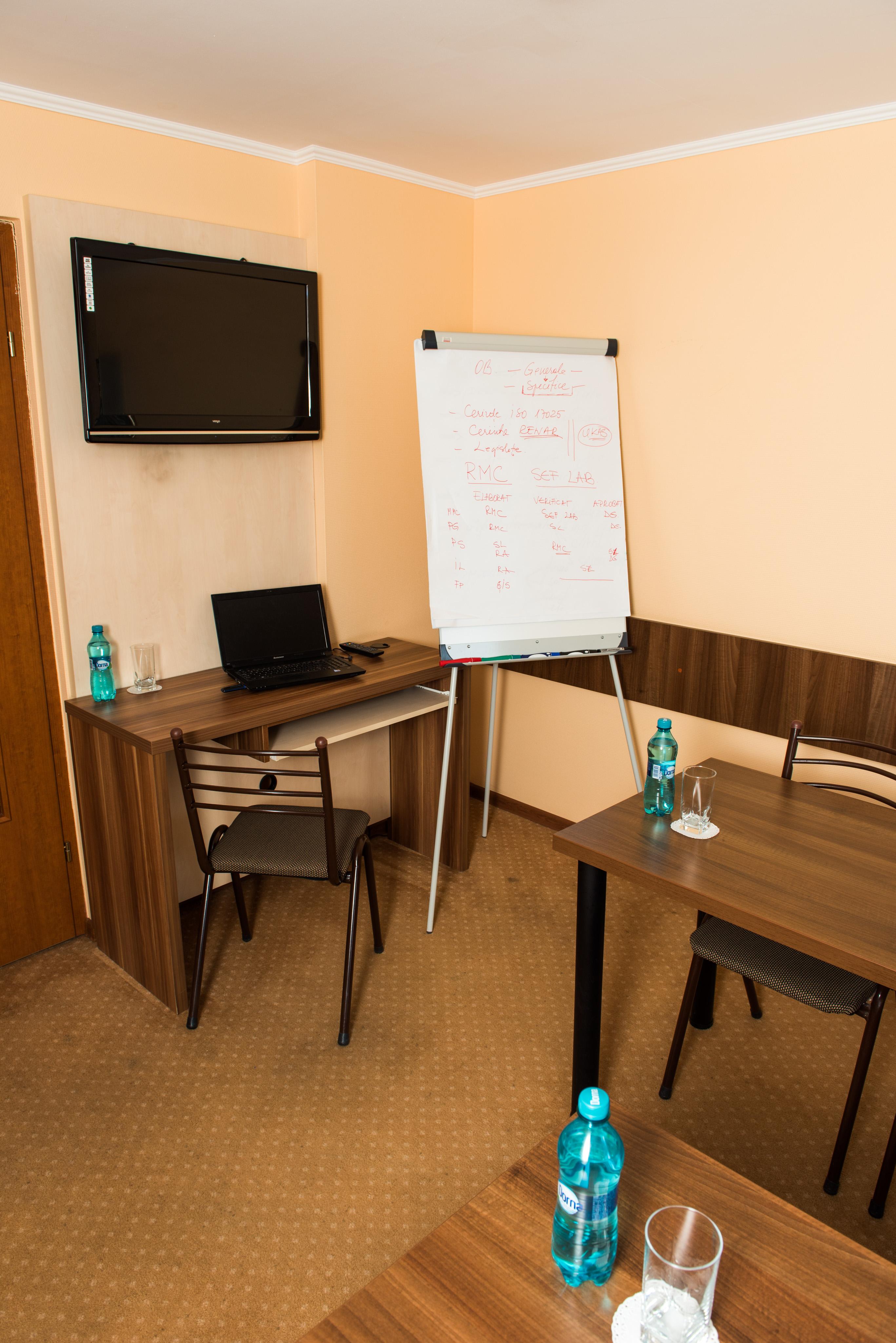 Hotel Lyra Oradea Extérieur photo