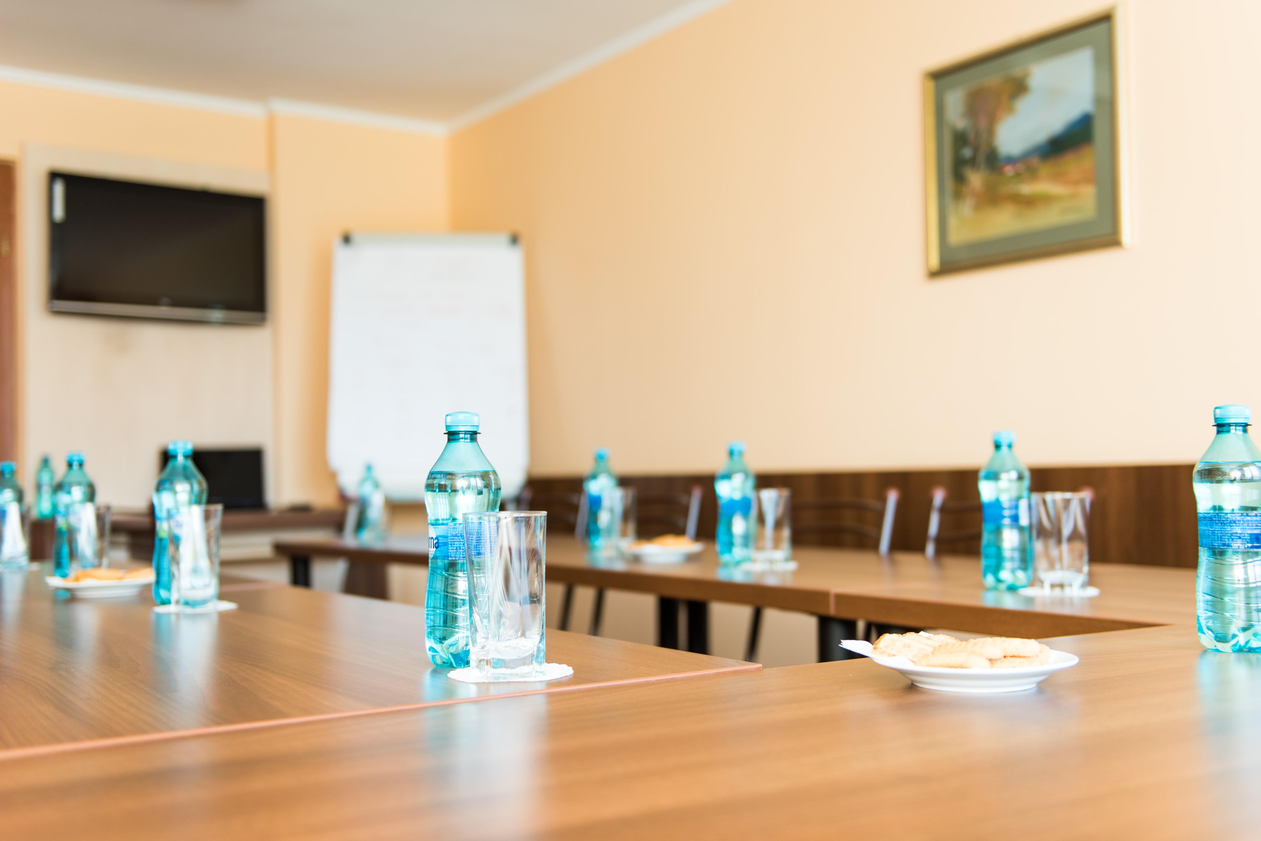 Hotel Lyra Oradea Extérieur photo