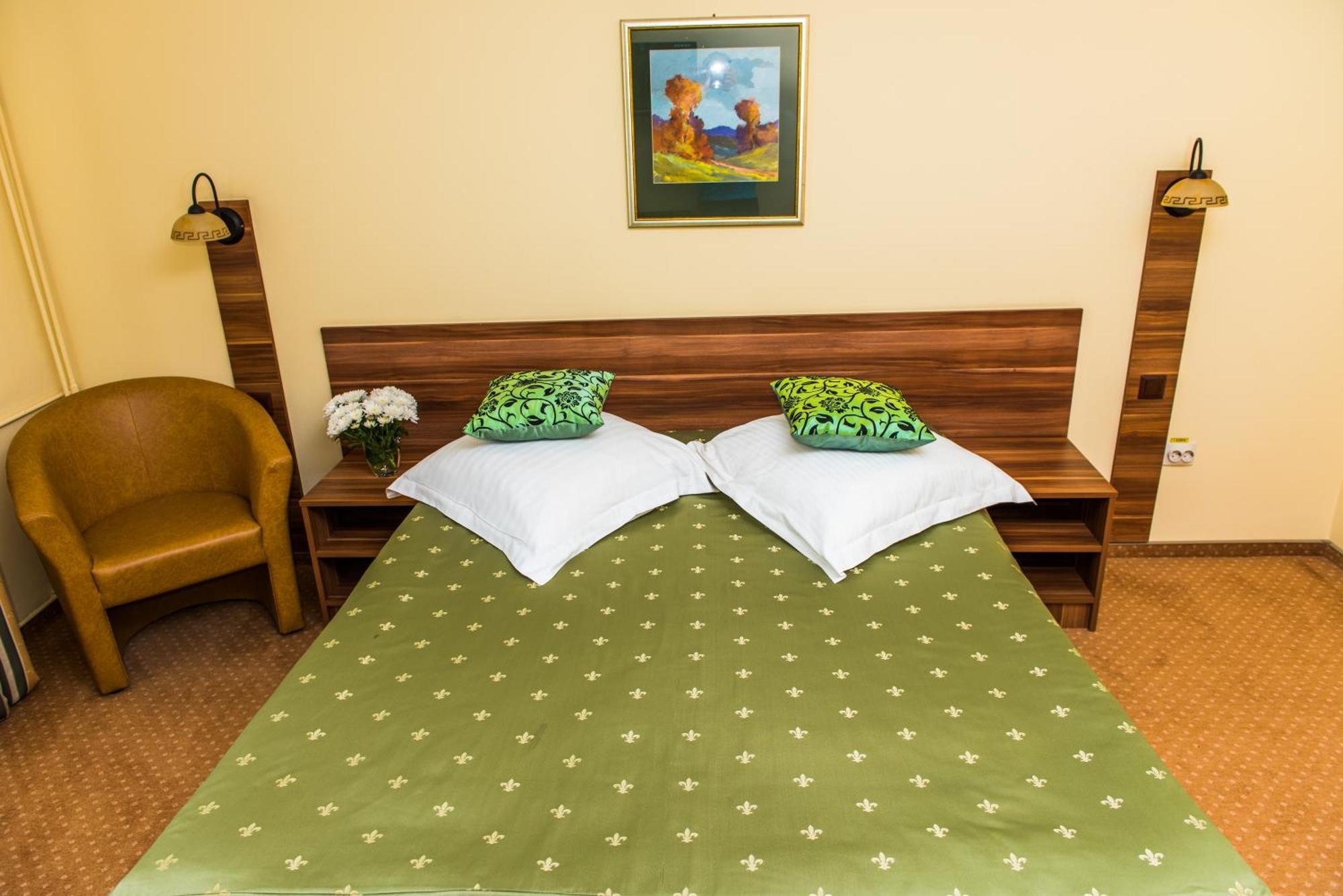 Hotel Lyra Oradea Chambre photo