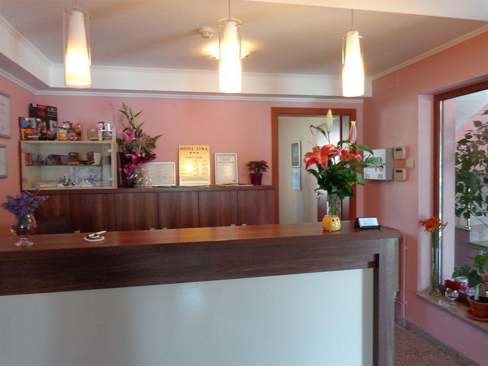Hotel Lyra Oradea Extérieur photo