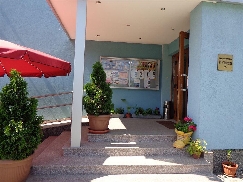 Hotel Lyra Oradea Extérieur photo